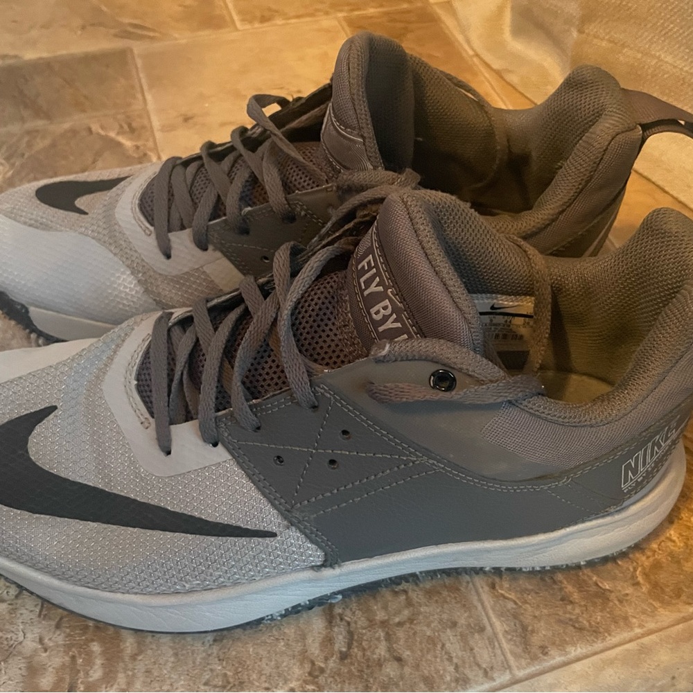 Nikes size 10